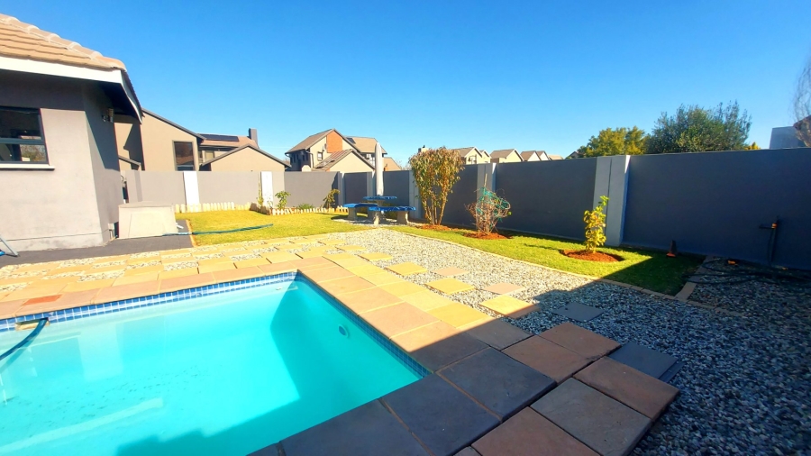 4 Bedroom Property for Sale in Melodie North West